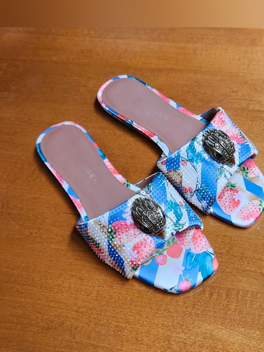 Kurt Geiger London Strawberry Kensington Flat Slide Sandals Sz 37 (6)